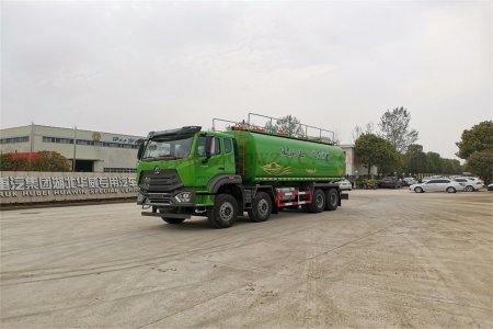 重汽26方豪沃N系列泥漿、污水、液態(tài)污物運(yùn)輸車 前四后八帶防浪板氣動球閥